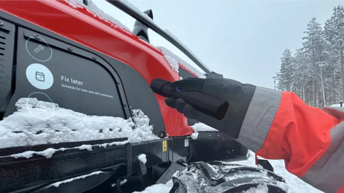 The mechanic chooses whether a certain part of the machine they just examined has to be repaired immediately, or if a repair is scheduled later.