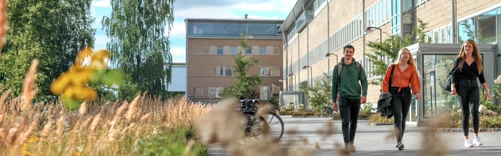 Studenter vid Lindellhallen