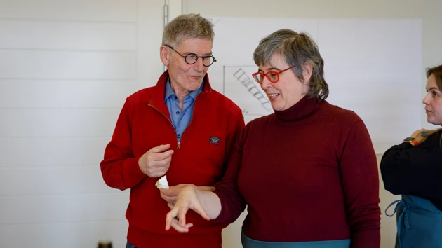 Tarsh Bates under en workshop session.