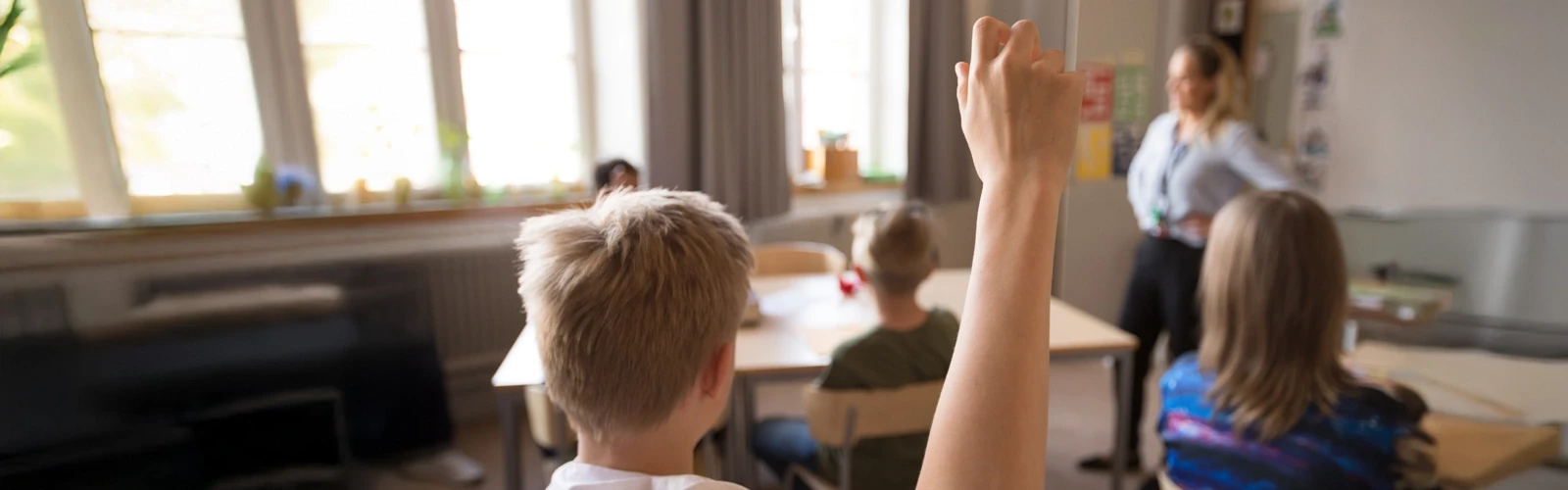 Barn i klassrum