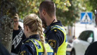 Svenska poliser.