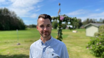 Porträtt på Andrew Strong, postdoktor vid Institutionen för samhällsmedicin och rehabilitering - enheten Fysioterapi, Umeå universitet