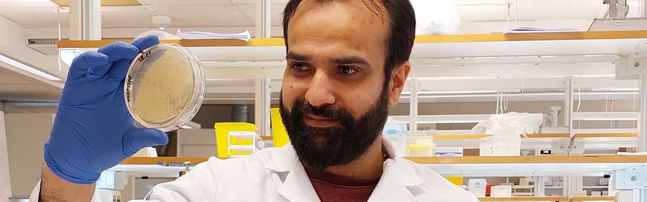 Irfan Ahmad, Institutionen för molekylärbiologi