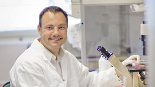 Niklas Arnberg, professor