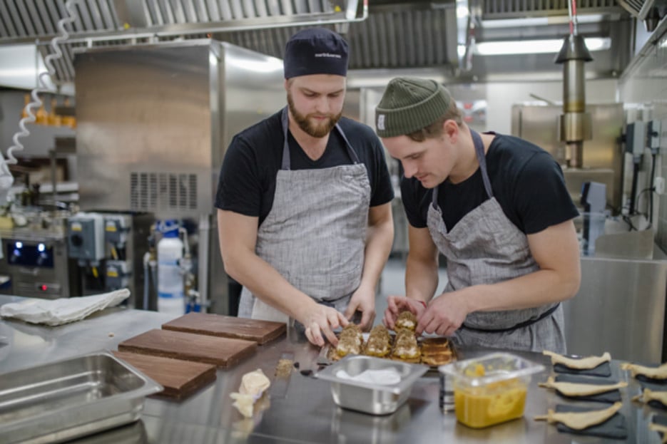Film: Gastronomistudenter lagar till vinnarrecept 
