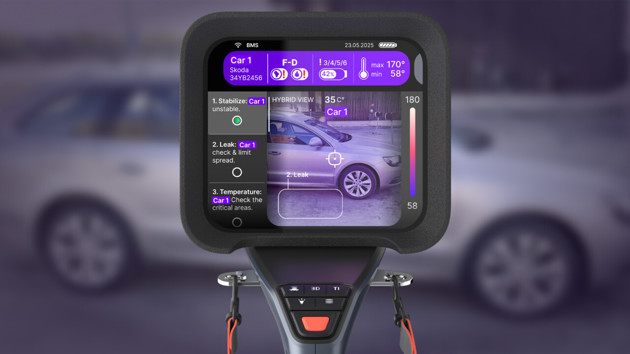 The interface consists of a horizontal module on the top that is showing the critical info of the connected vehicle, a vertical module on the left called tasks panel, a temperature bar, and the real-time AR view window.